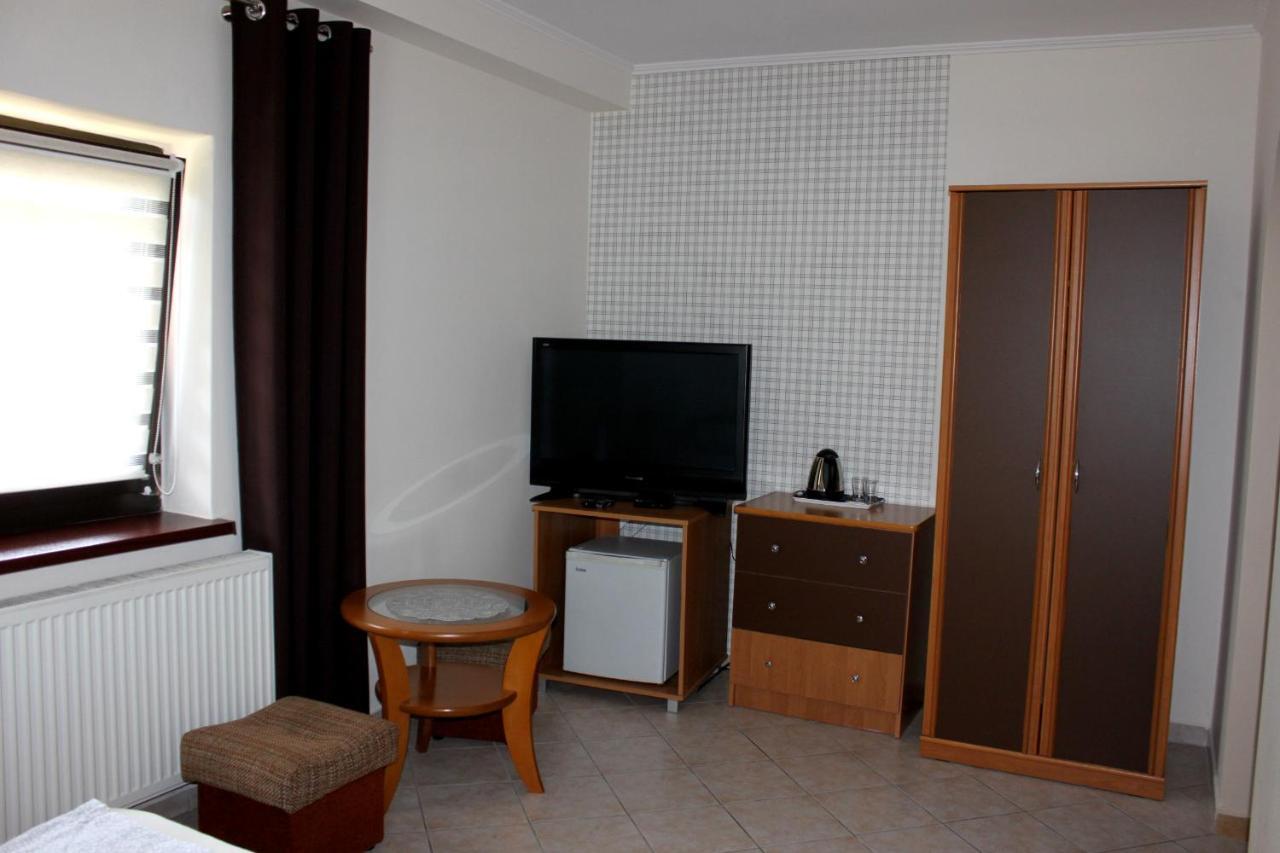 Hotel Park Lesny 'U Kaczyny' Rogow Exterior foto